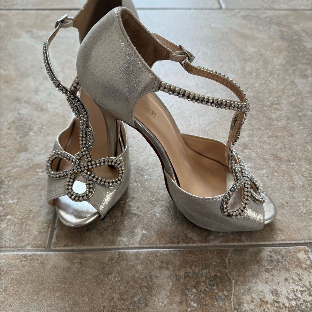 Bella Marie Silver Rhinestone Heels - Picture 3 of 13